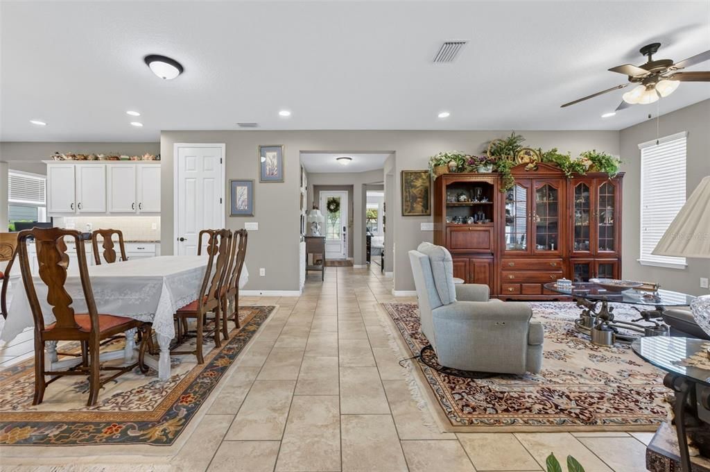 For Sale: $349,000 (2 beds, 2 baths, 1857 Square Feet)