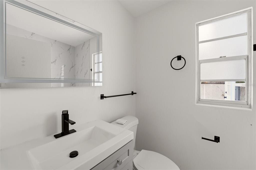 For Sale: $299,900 (3 beds, 1 baths, 1120 Square Feet)