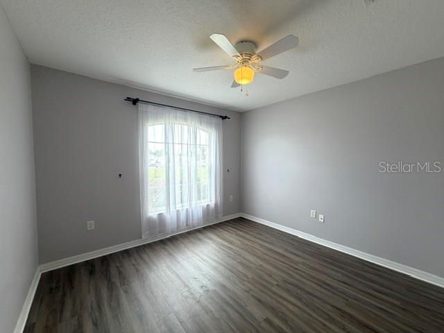 В аренду: $1,750 (3 спален, 2 ванн, 1279 Квадратных фут)