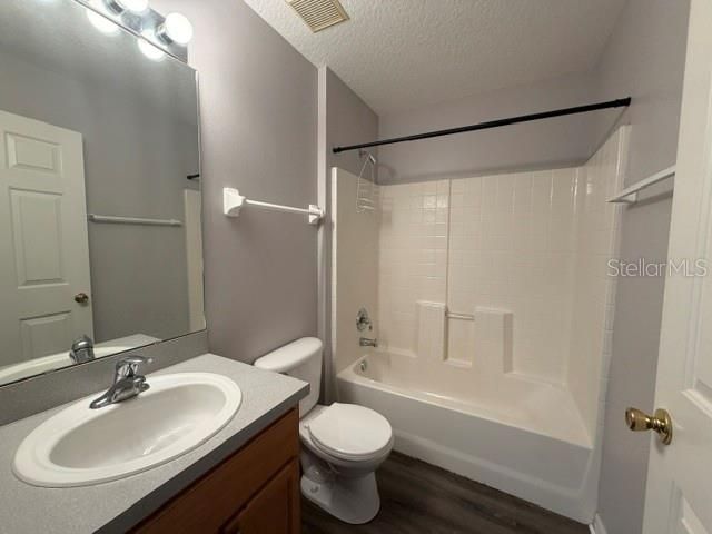 В аренду: $1,750 (3 спален, 2 ванн, 1279 Квадратных фут)