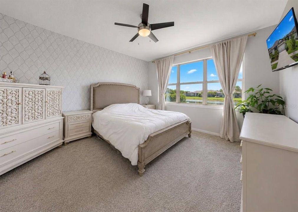 На продажу: $359,999 (3 спален, 2 ванн, 1584 Квадратных фут)