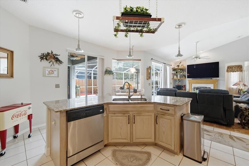 For Sale: $575,000 (4 beds, 3 baths, 2157 Square Feet)