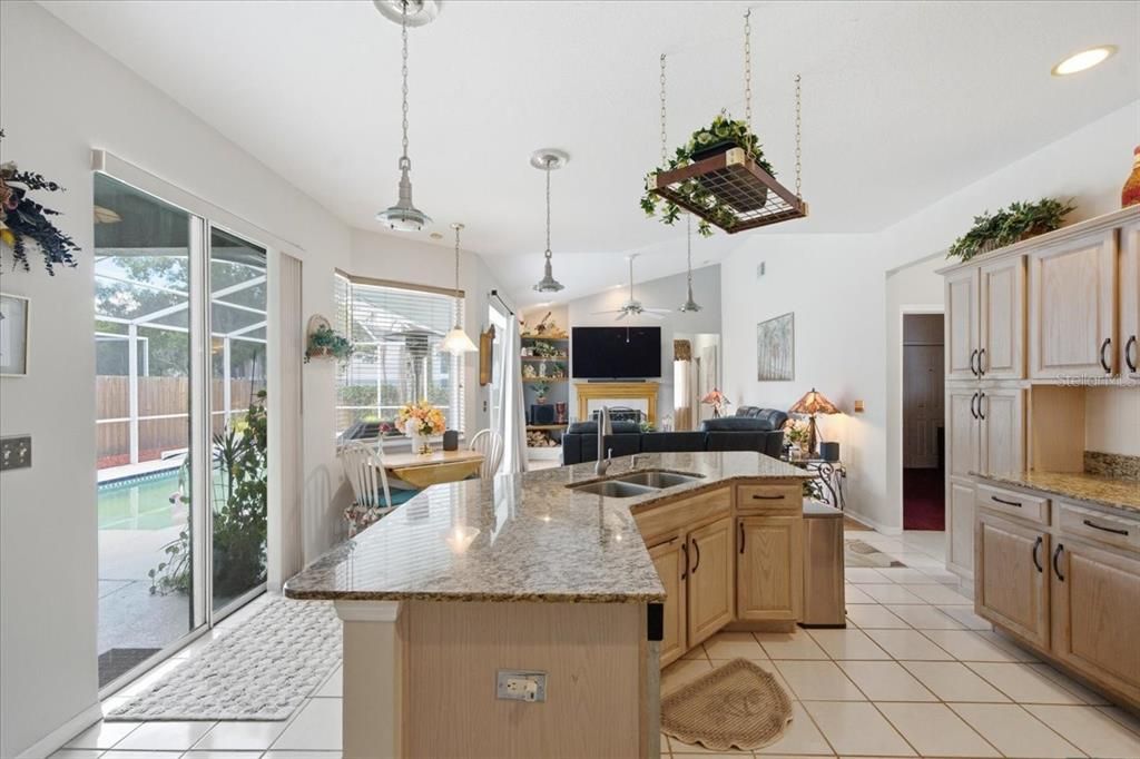For Sale: $575,000 (4 beds, 3 baths, 2157 Square Feet)