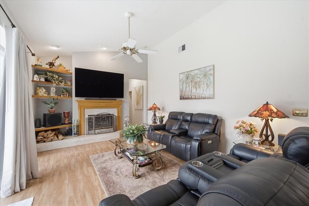 For Sale: $575,000 (4 beds, 3 baths, 2157 Square Feet)