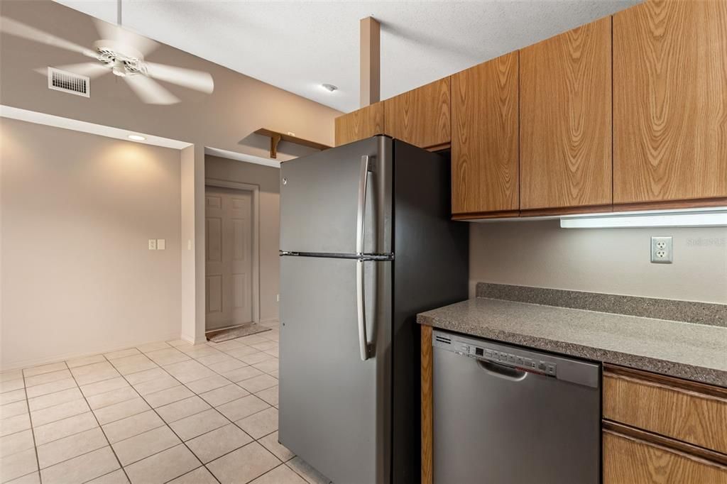 For Sale: $435,000 (3 beds, 2 baths, 1325 Square Feet)