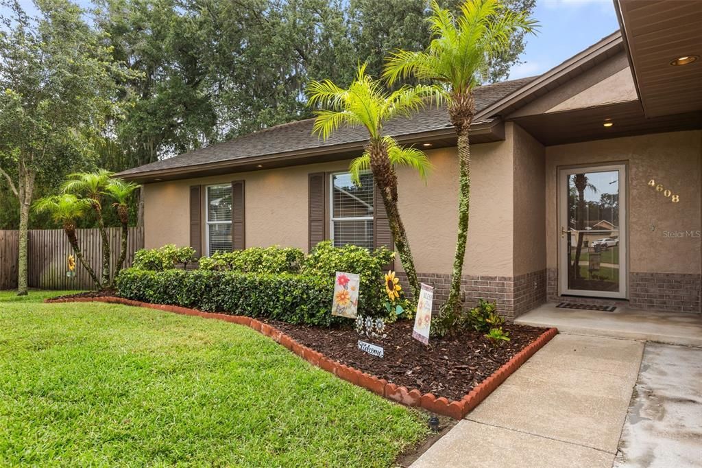 For Sale: $435,000 (3 beds, 2 baths, 1325 Square Feet)