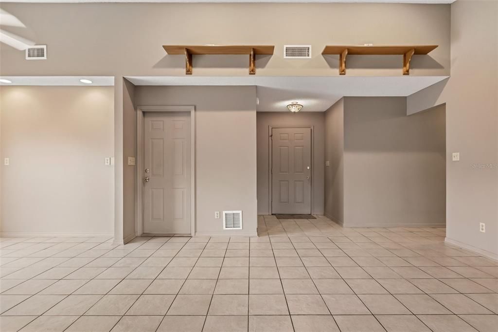 For Sale: $435,000 (3 beds, 2 baths, 1325 Square Feet)
