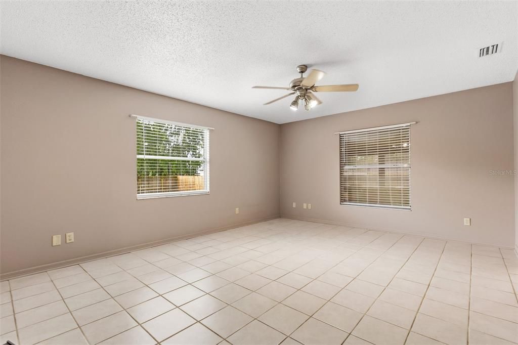 For Sale: $435,000 (3 beds, 2 baths, 1325 Square Feet)