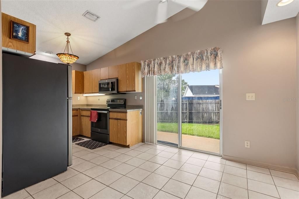 For Sale: $435,000 (3 beds, 2 baths, 1325 Square Feet)