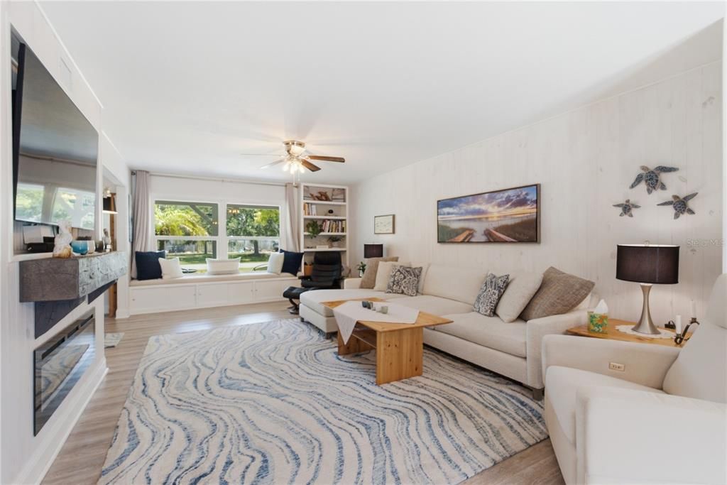 For Sale: $679,000 (4 beds, 2 baths, 2560 Square Feet)