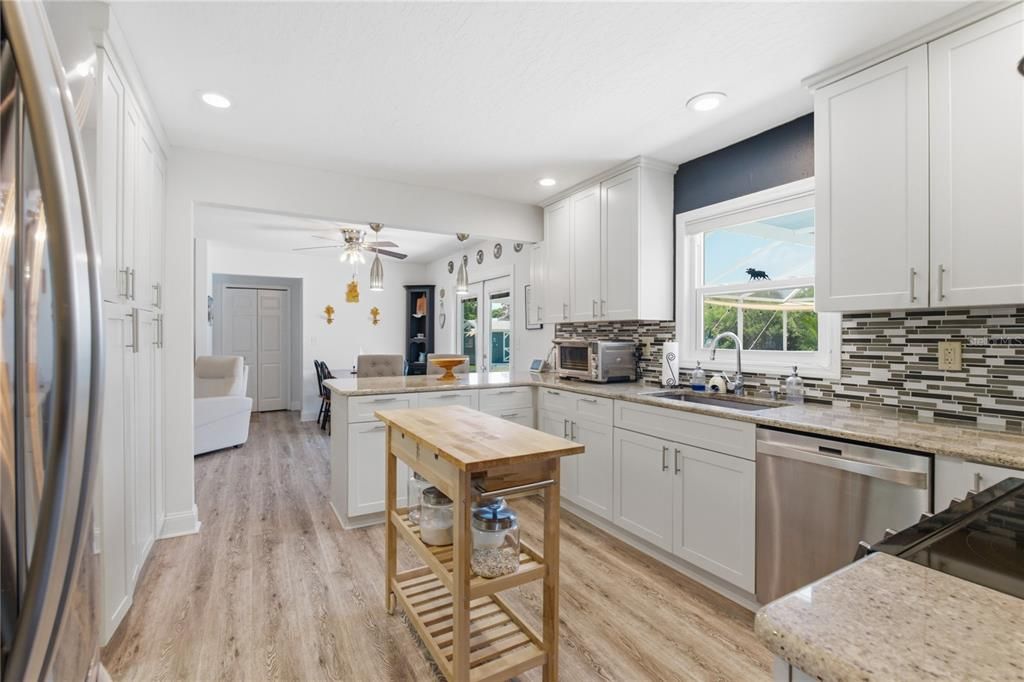 For Sale: $679,000 (4 beds, 2 baths, 2560 Square Feet)