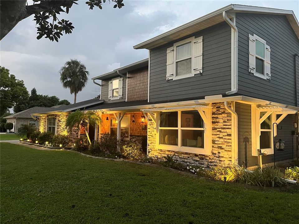 For Sale: $679,000 (4 beds, 2 baths, 2560 Square Feet)