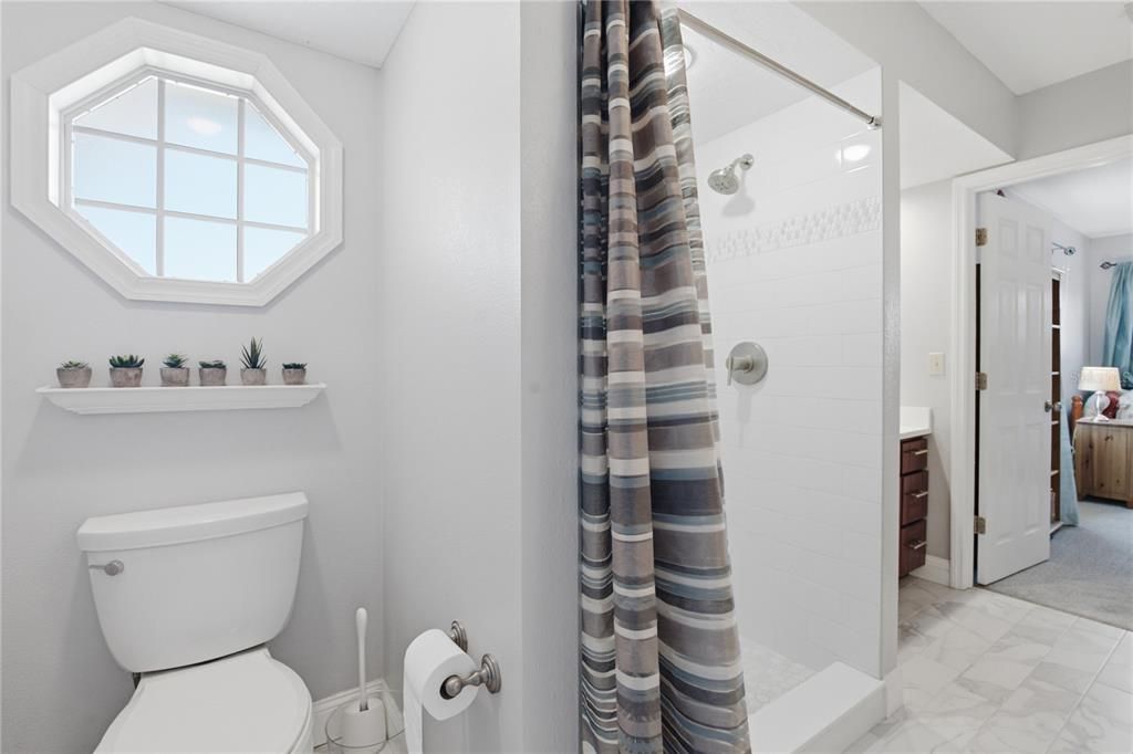 For Sale: $679,000 (4 beds, 2 baths, 2560 Square Feet)