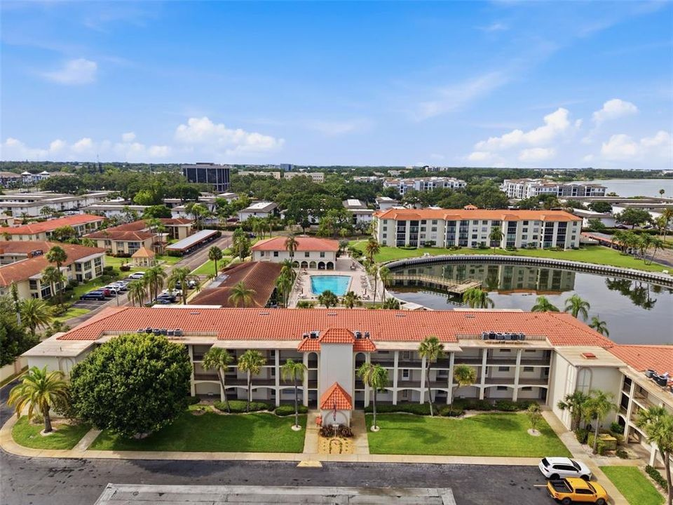 For Sale: $250,000 (2 beds, 2 baths, 1060 Square Feet)