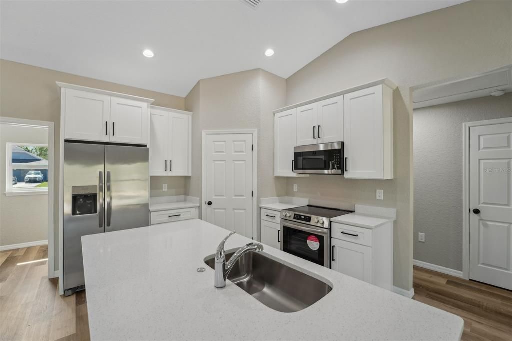 En Venta: $345,000 (3 camas, 2 baños, 1560 Pies cuadrados)