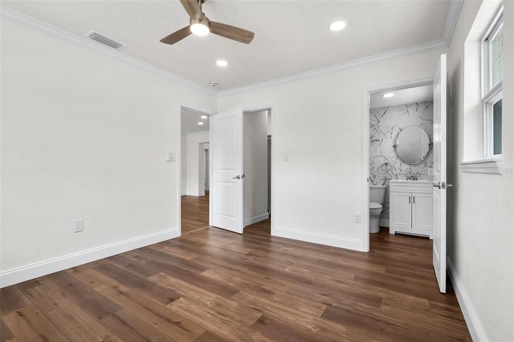 En Venta: $575,000 (3 camas, 3 baños, 2212 Pies cuadrados)