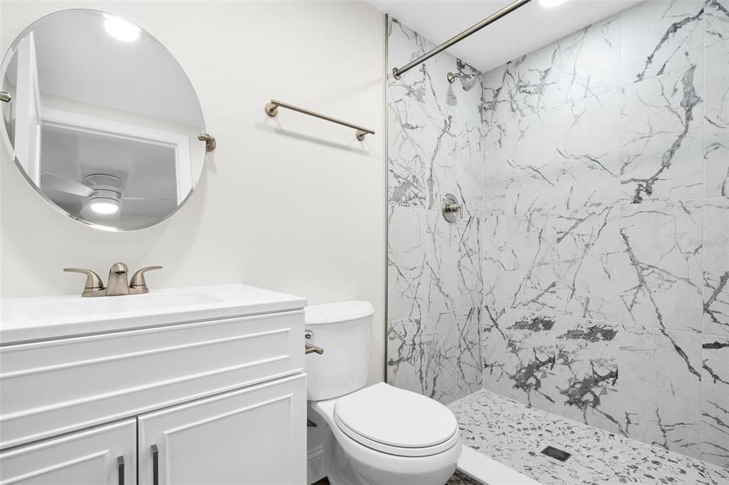 En Venta: $575,000 (3 camas, 3 baños, 2212 Pies cuadrados)