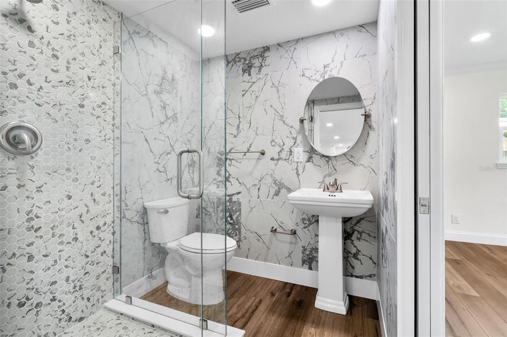 En Venta: $575,000 (3 camas, 3 baños, 2212 Pies cuadrados)