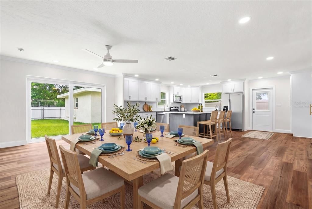 En Venta: $575,000 (3 camas, 3 baños, 2212 Pies cuadrados)