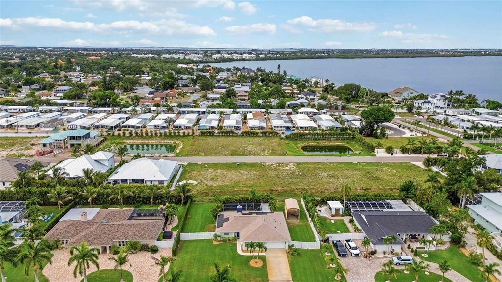 На продажу: $825,000 (4 спален, 2 ванн, 1965 Квадратных фут)