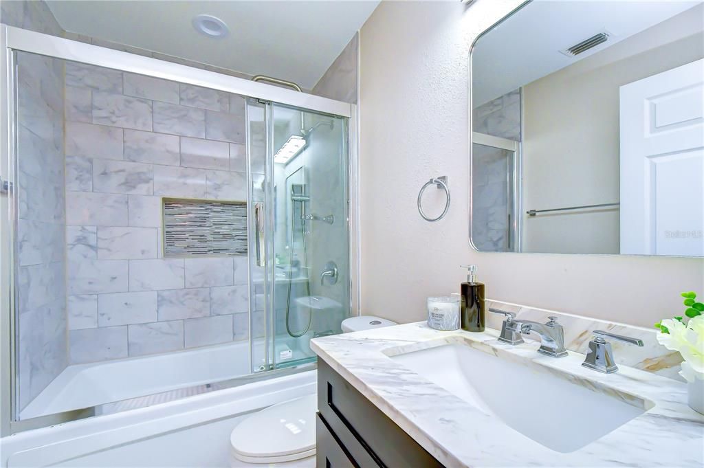 For Sale: $399,900 (3 beds, 2 baths, 1396 Square Feet)