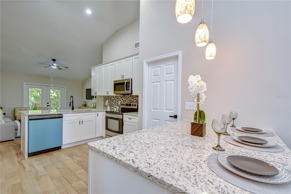 For Sale: $399,900 (3 beds, 2 baths, 1396 Square Feet)