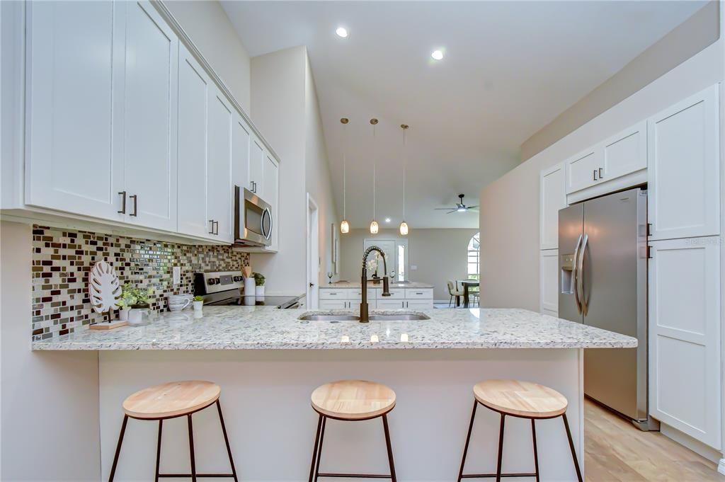 For Sale: $399,900 (3 beds, 2 baths, 1396 Square Feet)