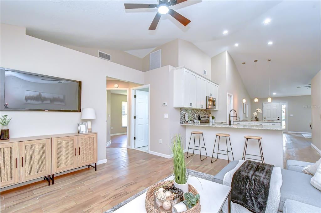 For Sale: $399,900 (3 beds, 2 baths, 1396 Square Feet)