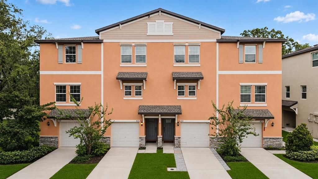 For Sale: $335,000 (2 beds, 2 baths, 1733 Square Feet)