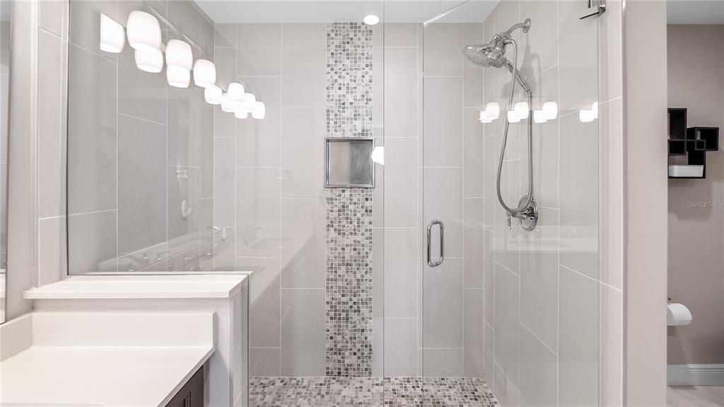 For Sale: $349,000 (2 beds, 2 baths, 1402 Square Feet)