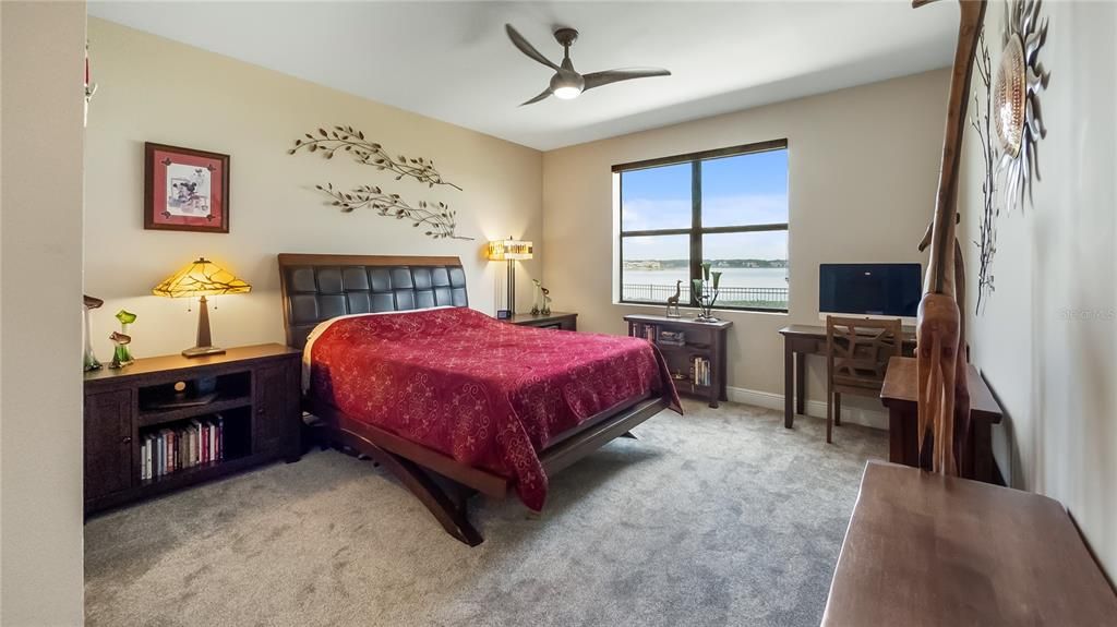 For Sale: $349,000 (2 beds, 2 baths, 1402 Square Feet)