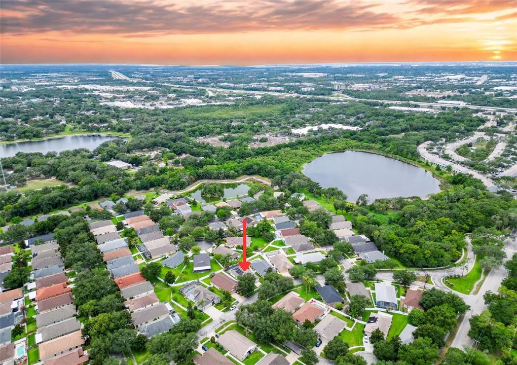 На продажу: $429,990 (4 спален, 2 ванн, 1853 Квадратных фут)