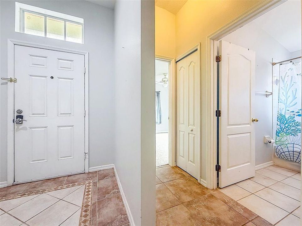 На продажу: $429,990 (4 спален, 2 ванн, 1853 Квадратных фут)