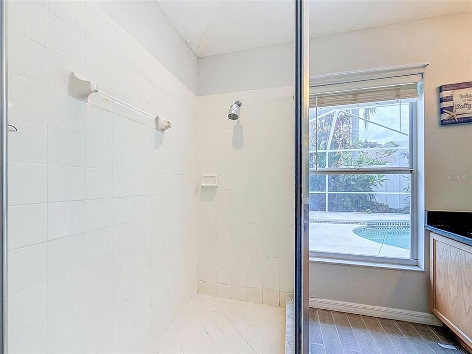 На продажу: $429,990 (4 спален, 2 ванн, 1853 Квадратных фут)