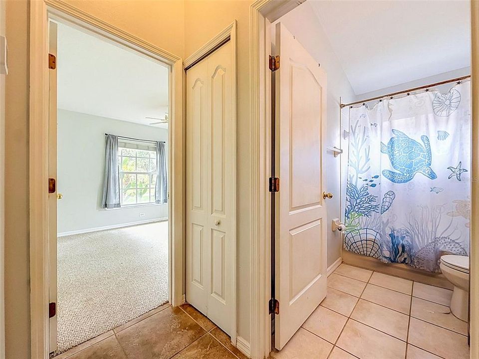 На продажу: $429,990 (4 спален, 2 ванн, 1853 Квадратных фут)
