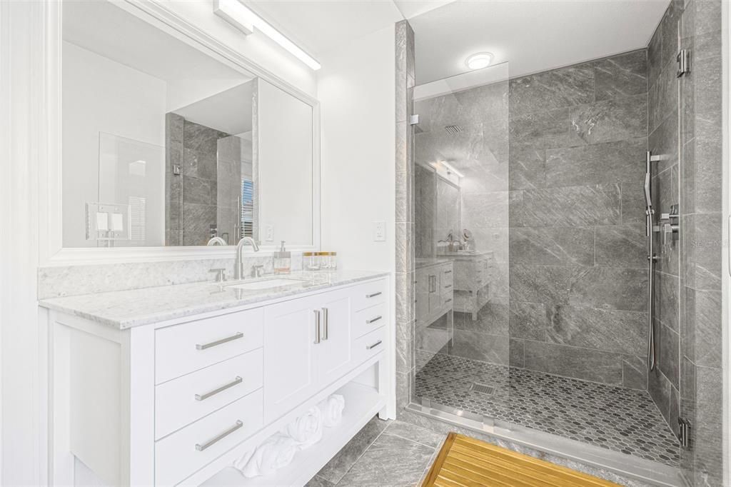 For Rent: $7,450 (3 beds, 2 baths, 2435 Square Feet)