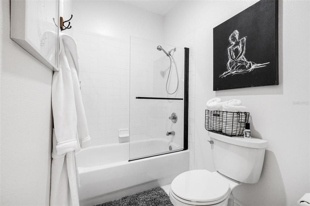For Rent: $7,450 (3 beds, 2 baths, 2435 Square Feet)