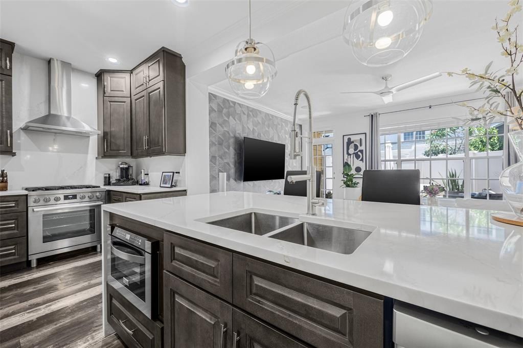 For Rent: $7,450 (3 beds, 2 baths, 2435 Square Feet)