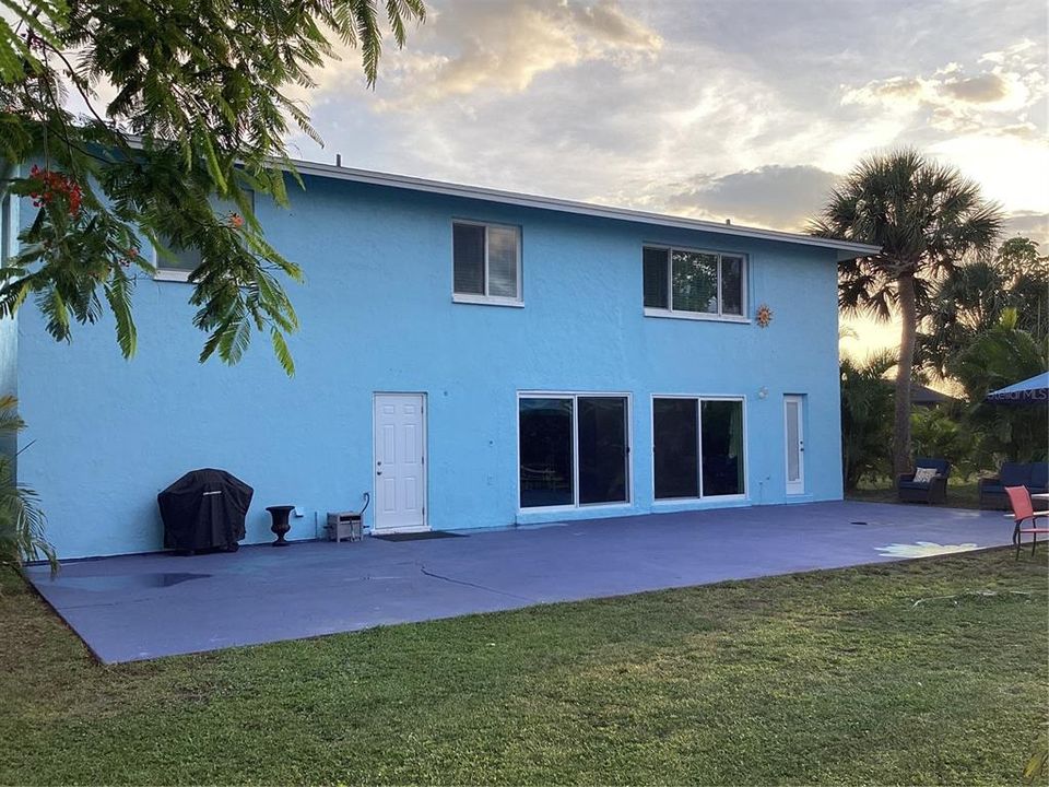 En Venta: $398,000 (4 camas, 3 baños, 2305 Pies cuadrados)