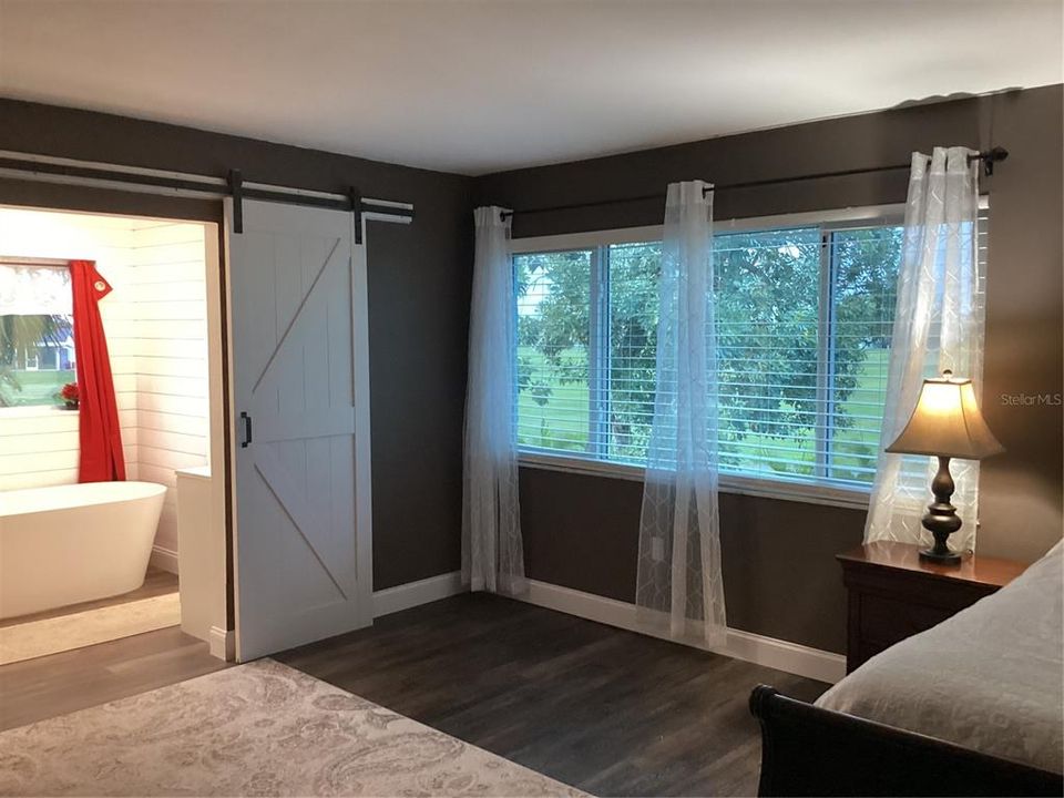 En Venta: $398,000 (4 camas, 3 baños, 2305 Pies cuadrados)