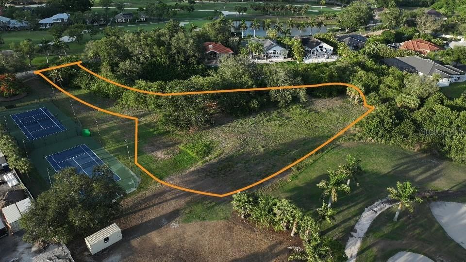На продажу: $1,300,000 (1.55 acres)