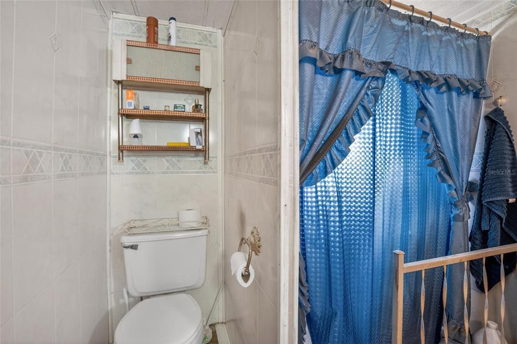For Sale: $130,000 (2 beds, 2 baths, 700 Square Feet)