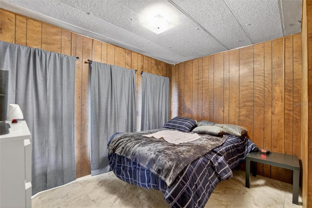 For Sale: $130,000 (2 beds, 2 baths, 700 Square Feet)
