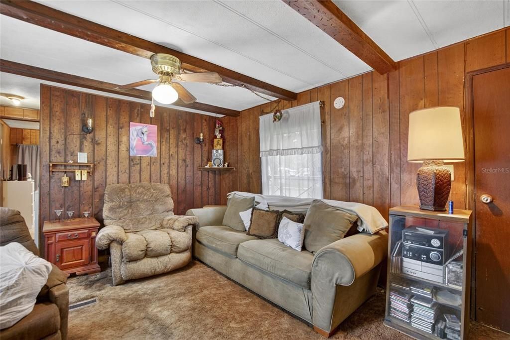 For Sale: $130,000 (2 beds, 2 baths, 700 Square Feet)