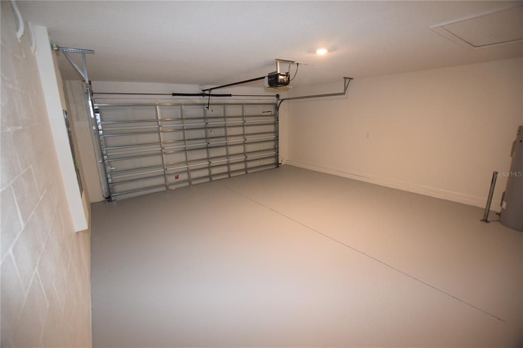 For Rent: $1,900 (3 beds, 2 baths, 1560 Square Feet)
