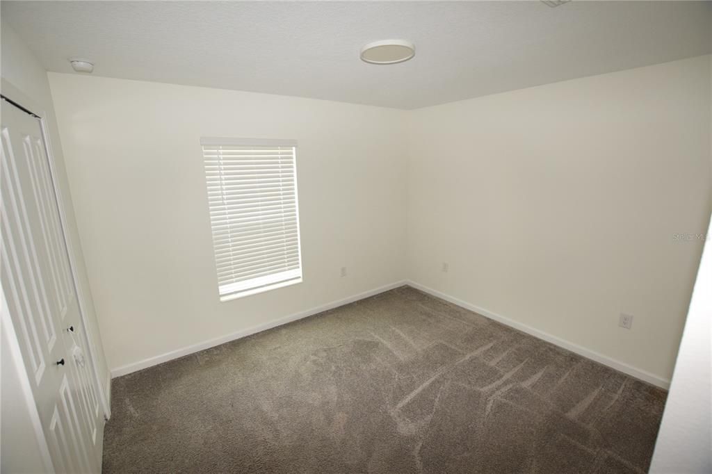 For Rent: $1,900 (3 beds, 2 baths, 1560 Square Feet)