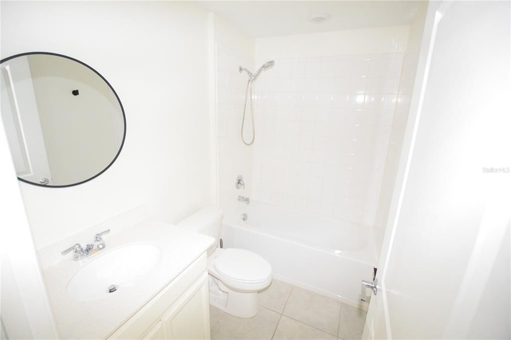For Rent: $1,900 (3 beds, 2 baths, 1560 Square Feet)