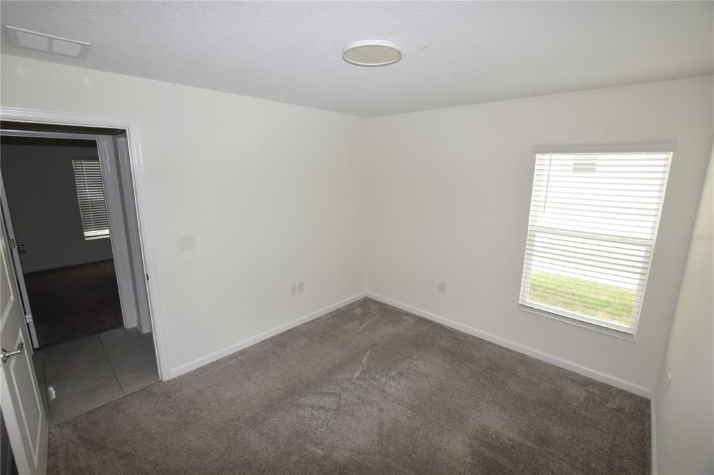 For Rent: $1,900 (3 beds, 2 baths, 1560 Square Feet)