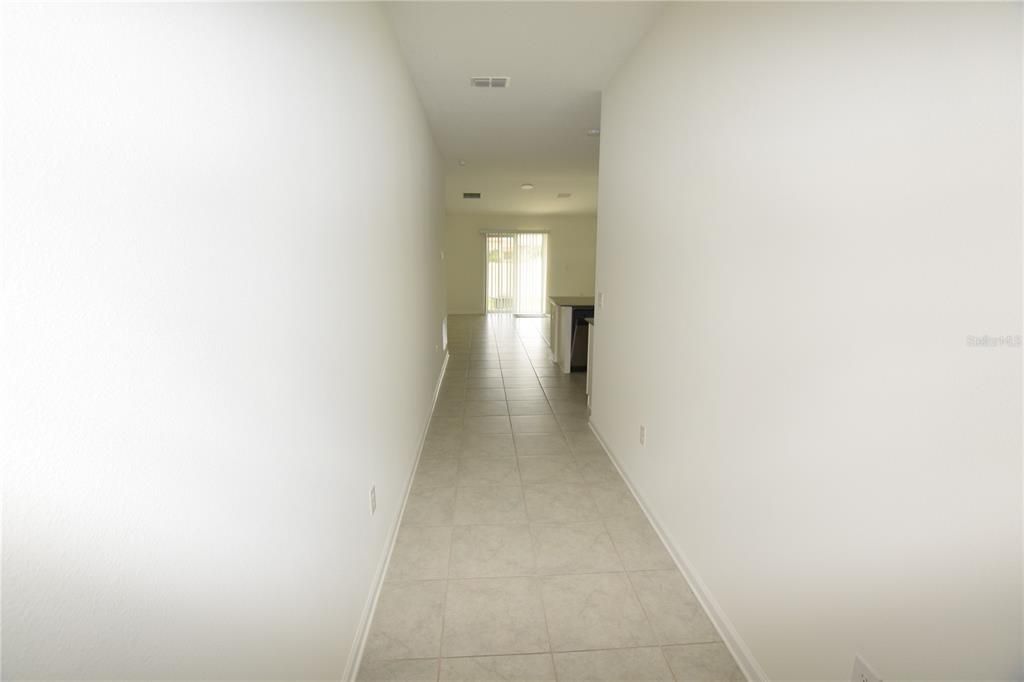 For Rent: $1,900 (3 beds, 2 baths, 1560 Square Feet)