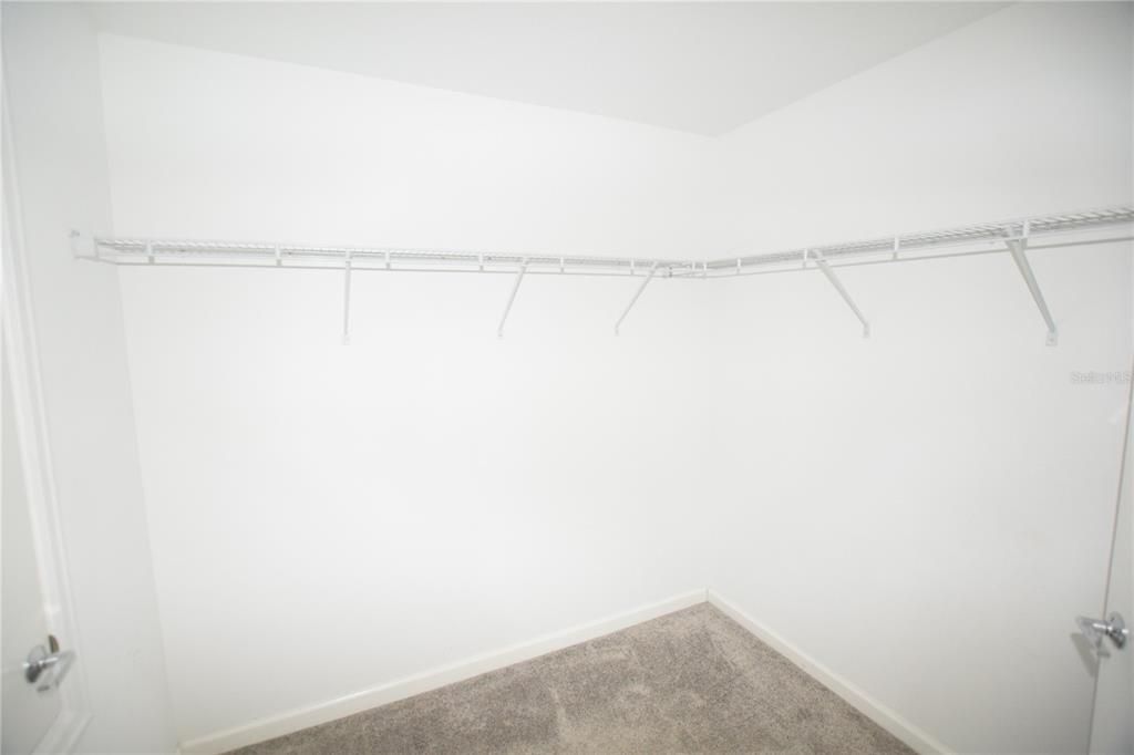 For Rent: $1,900 (3 beds, 2 baths, 1560 Square Feet)